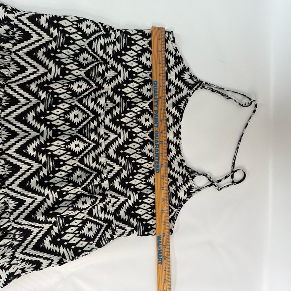 Maurices Black and White Babydoll Aztec womens Dress size medium - Picture 9 of 10